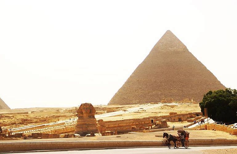 Ausflug zu den Pyramiden in Kairo ab Hurghada mit dem Privatwagen
