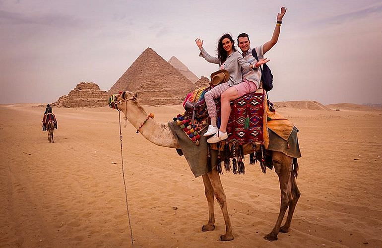 Privater 2-Tagesausflug von Hurghada nach Kairo mit dem Privatwagen