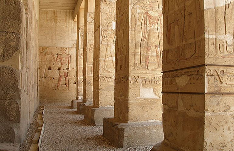 Privater Tagesausflug nach Abydos und Dendera mit Limousine ab Hurghada