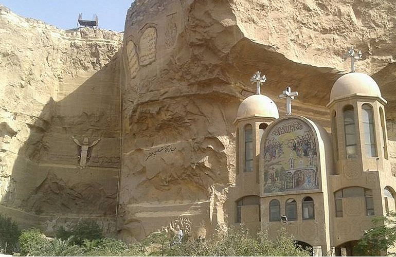 Private Tagestour zu den Klöstern St. Antonius und St. Paulus am Roten Meer