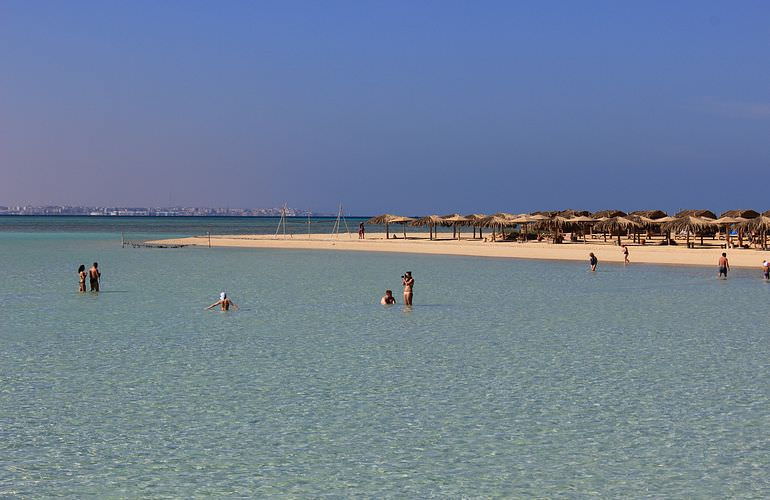Tagesausflug mit dem Boot zur Orange Bay Insel in Hurghada 