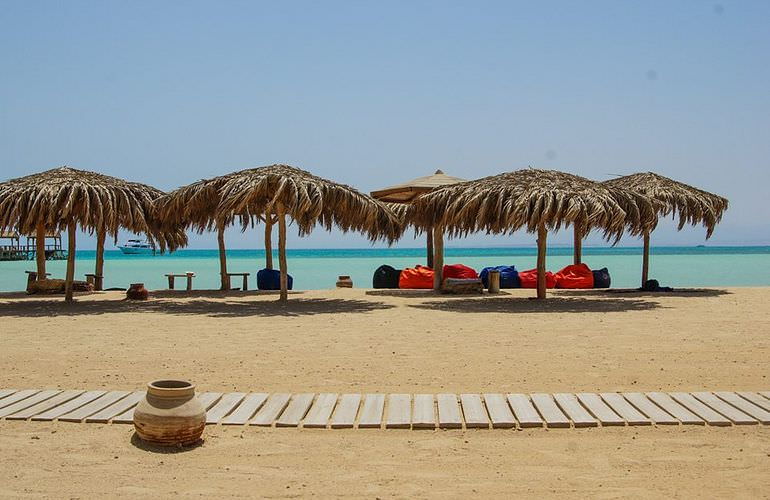 Tagesausflug mit dem Boot zur Orange Bay Insel in Hurghada 