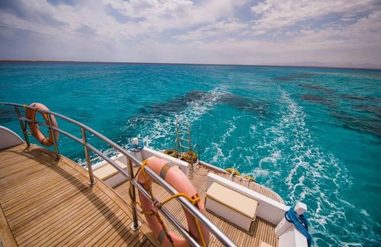 Ausflug mit dem Boot zur Paradies Insel in Hurghada