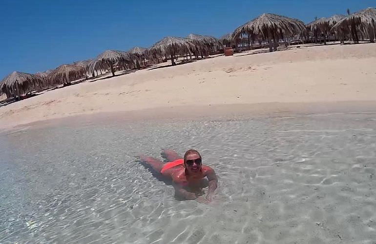 Ausflug mit dem Boot zur Paradies Insel in Hurghada