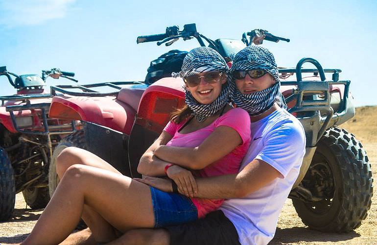 Quad Abenteuer in Hurghada: Private Tour durch die Wüste mit Abendessen