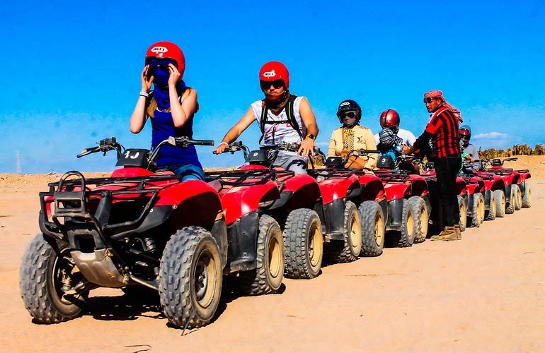 Quad Safari am Morgen mit Kamelreiten im Beduinendorf 