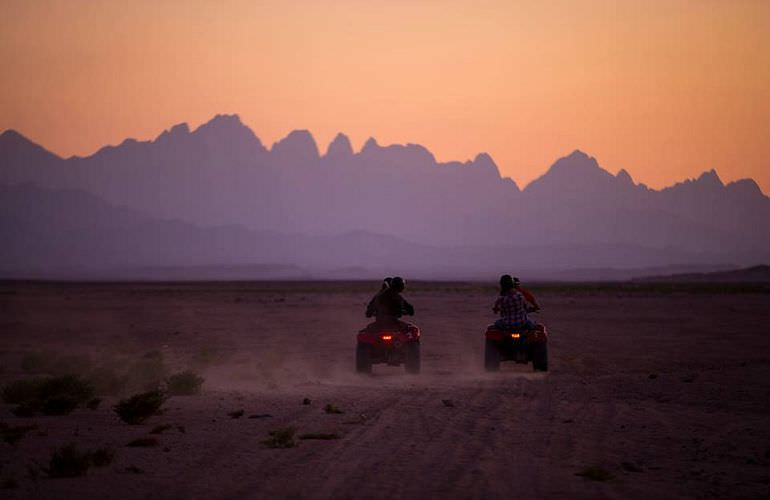 Private Quad Tour bei Sonnenaufgang in der Wüste von Hurghada