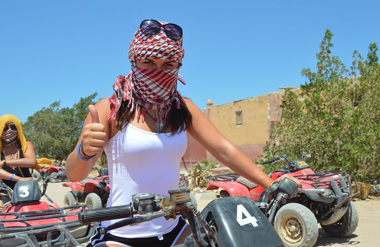 Quad Tour ab Hurghada: Wüstensafari mit dem Quad zum Beduinendorf