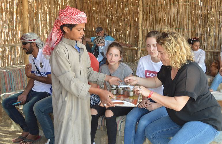 Quad Tour ab Hurghada: Wüstensafari mit dem Quad zum Beduinendorf