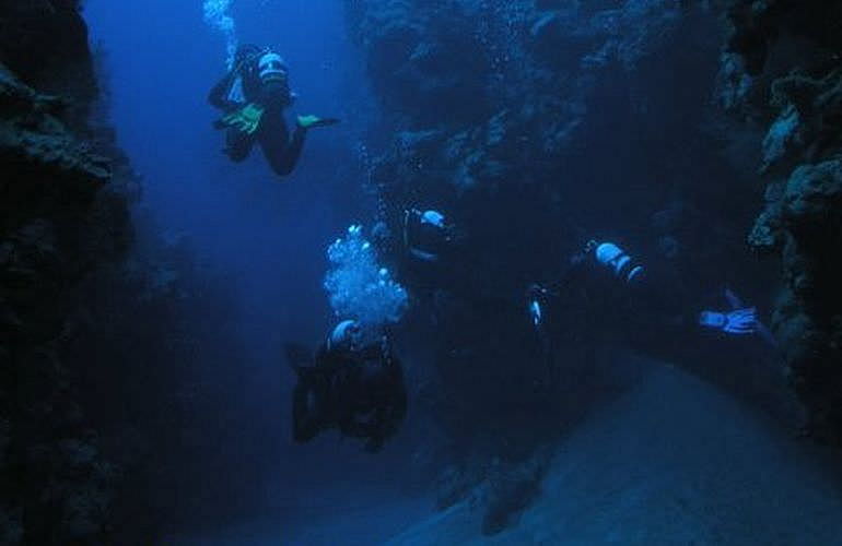 Tauchen in Hurghada: Tauchausfahrten - Schnuppertauchen - Tauchen für Wiedereinsteiger