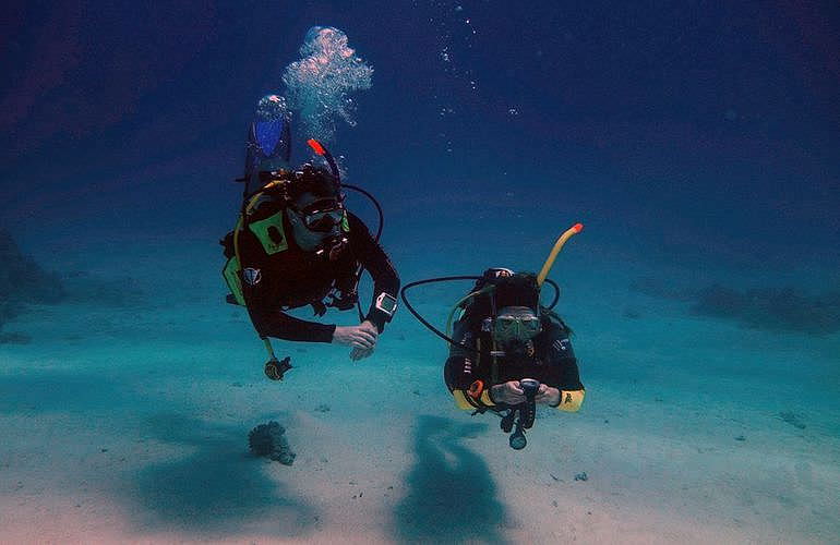 Fun Diving Hurghada - Ganztägige Tauchfahrt mit 2 Tauchgängen